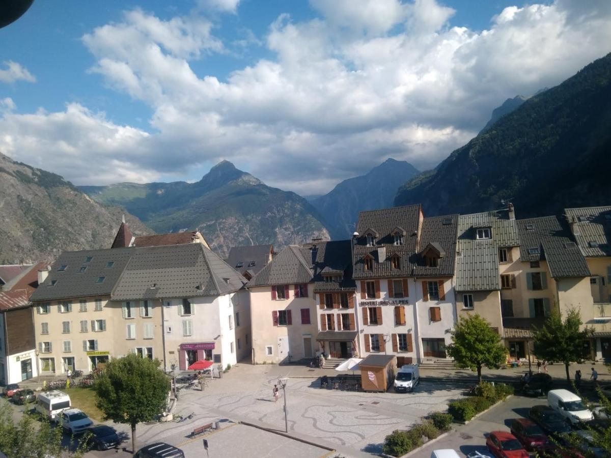 Studio Center Bourg D'Oisans Le Bourg-d'Oisans Bagian luar foto